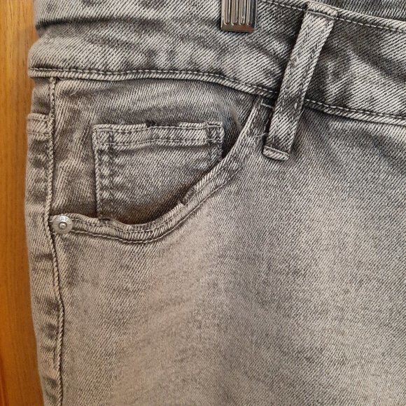 NWT!!!  Ava & Viv Acid Wash Shorts Grey - Picture 6 of 9